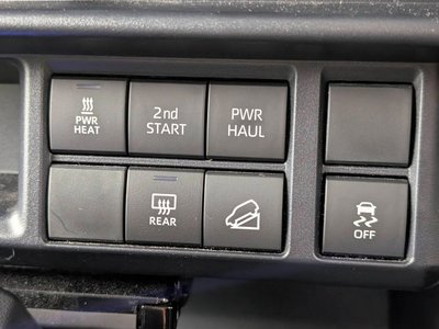 TOYOTA LAND CRUISER 70 - 7