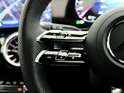 MERCEDES-BENZ GLA - 9