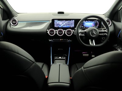 MERCEDES-BENZ GLA - 7