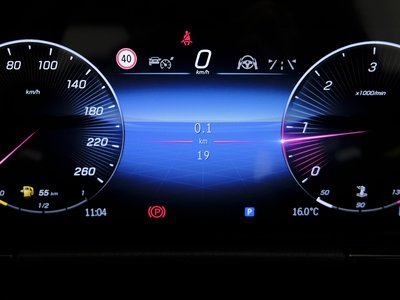 MERCEDES-BENZ GLA - 6