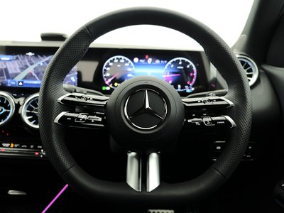 MERCEDES-BENZ GLA - 8