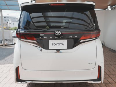 2025 Toyota VELLFIRE photo 10