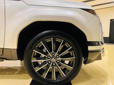 2025 Lexus GX 缩略图 28