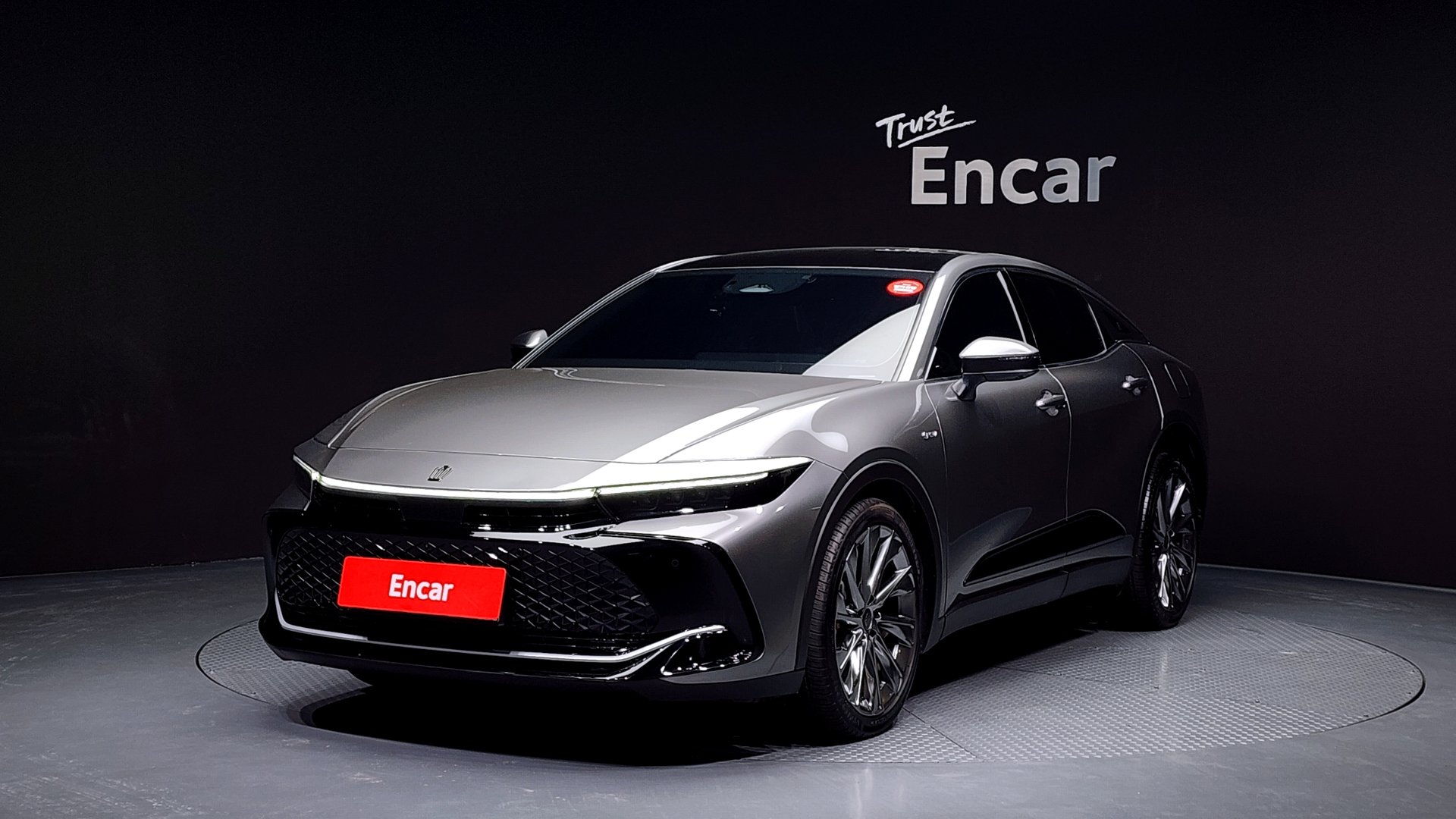 TOYOTA CROWN CROSSOVER - View 1