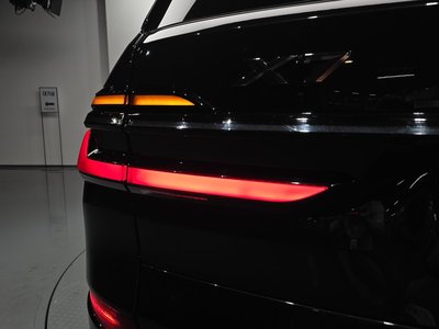 BMW X7 - 10