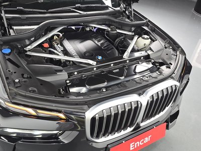 BMW X7 - 7