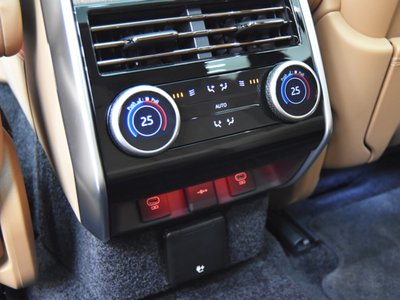 2025 LAND Rover RANGE ROVER — миниатюра 17