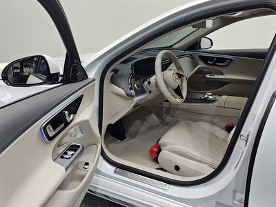 MERCEDES-BENZ E-CLASS - 10