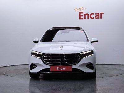 MERCEDES-BENZ E-CLASS - 2