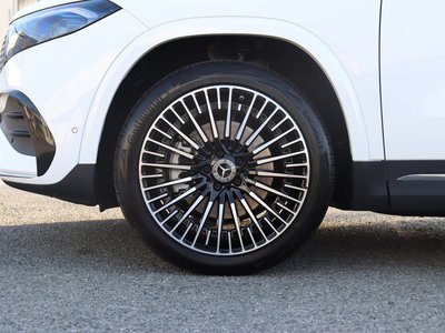 MERCEDES-BENZ EQA - 2