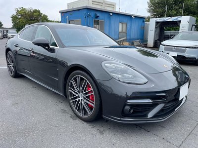 PORSCHE PANAMERA - 1