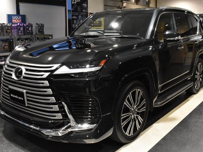 LEXUS LX - 7