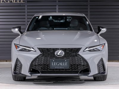LEXUS IS - 4