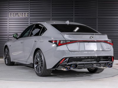 LEXUS IS - 9