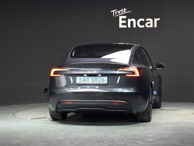 2026 Tesla MODEL 3 — фото 3