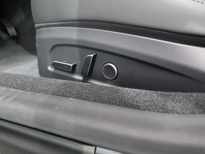 2026 Tesla MODEL 3 — миниатюра 32