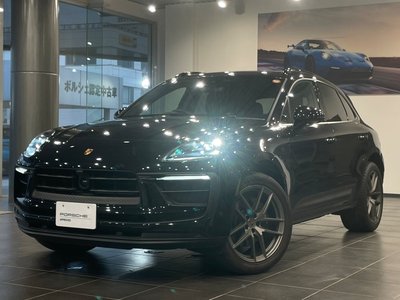 PORSCHE MACAN - 2