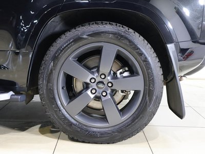 LAND ROVER DEFENDER - 9