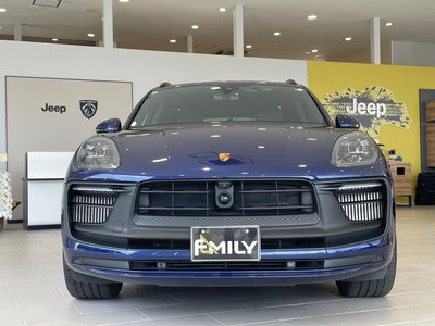 PORSCHE MACAN - 4