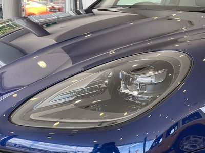 PORSCHE MACAN - 5