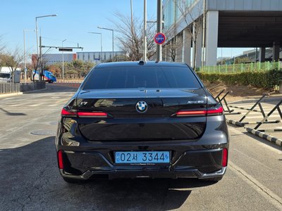 BMW I7 - 3