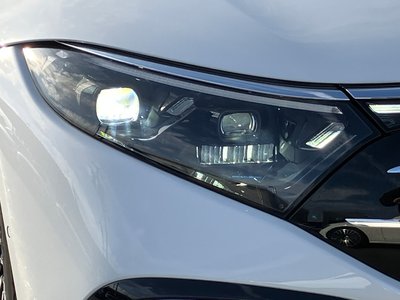 MERCEDES-BENZ EQS - 9