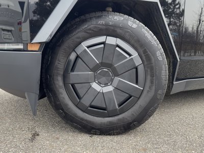 TESLA CYBERTRUCK - 6
