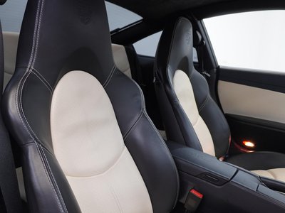 2012 Porsche 911 thumbnail 25