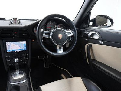 2012 Porsche 911 thumbnail 23