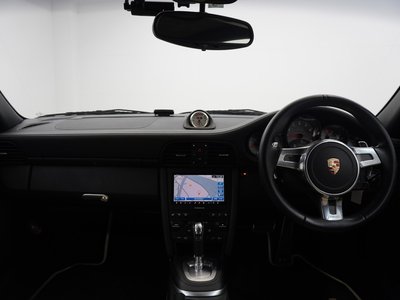 2012 Porsche 911 thumbnail 21