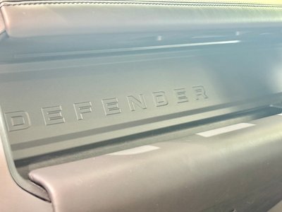 صورة مصغرة 43 لـ 2021 LAND Rover DEFENDER