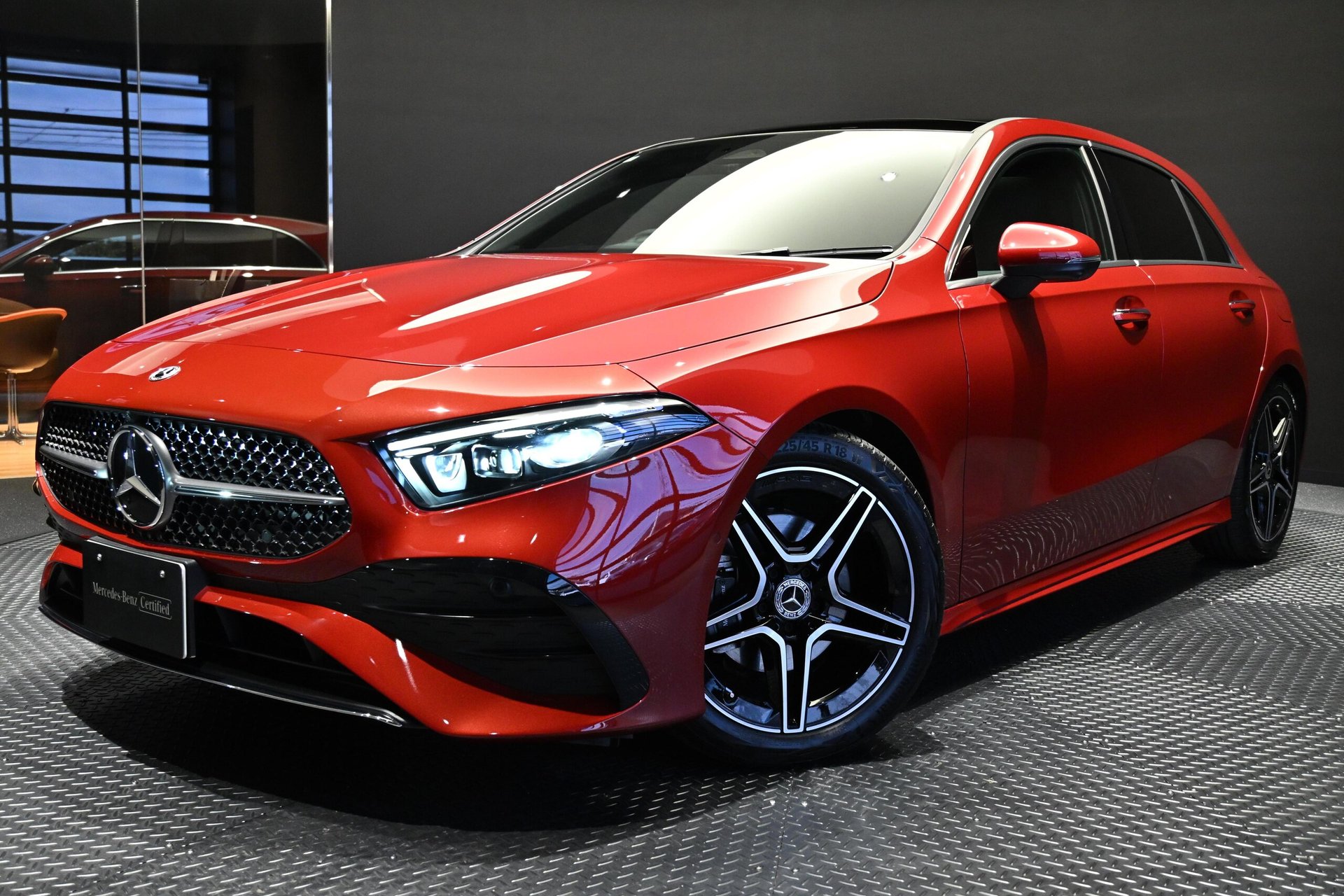 MERCEDES-BENZ A-CLASS - View 1