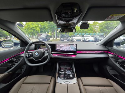2025 BMW 5 SERIES 照片 5