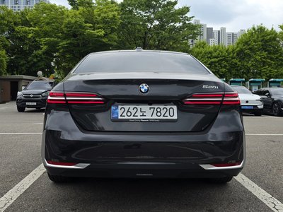 2025 BMW 5 SERIES 照片 4
