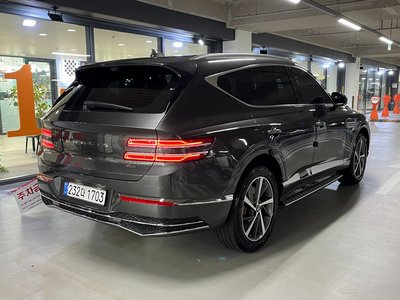 GENESIS GV80 - 3