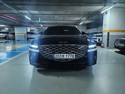 GENESIS G80 (RG3) - 1