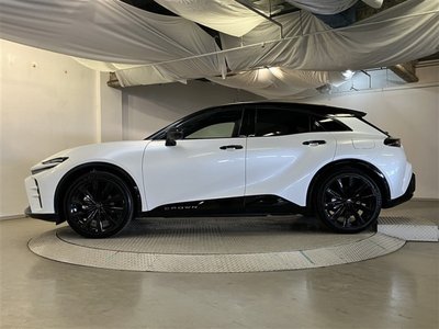 TOYOTA CROWN SPORT - 4