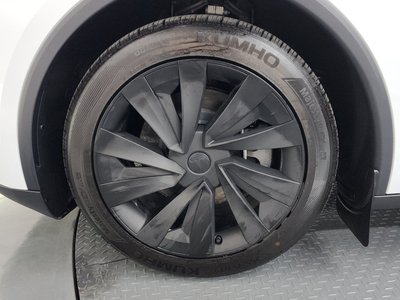 TESLA MODEL Y - 6