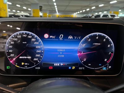 MERCEDES-BENZ GLC - 9