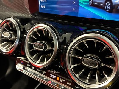 2026 Mercedes-BENZ GLB thumbnail 38