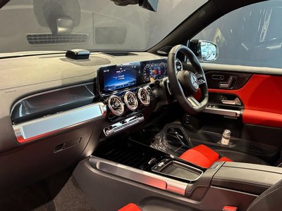 2026 Mercedes-BENZ GLB thumbnail 25
