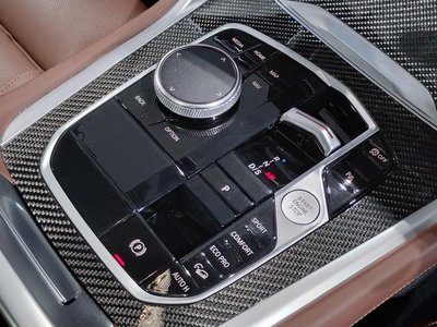2023 BMW X6 — миниатюра 73