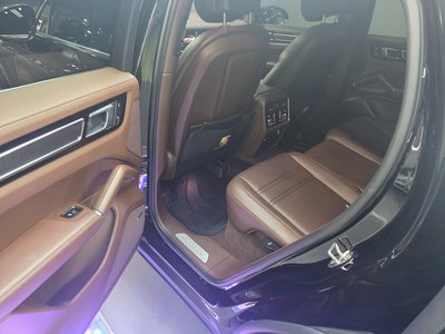 صورة مصغرة 12 لـ 2023 Porsche CAYENNE