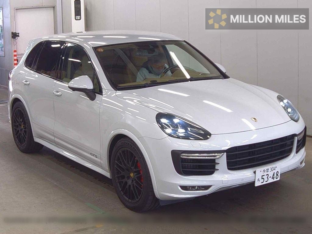 PORSCHE CAYENNE - View 1