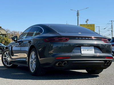 PORSCHE PANAMERA - 3