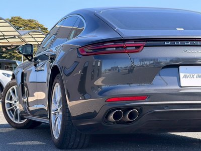 PORSCHE PANAMERA - 8