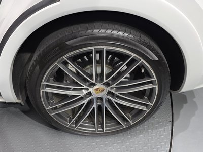 PORSCHE CAYENNE - 8