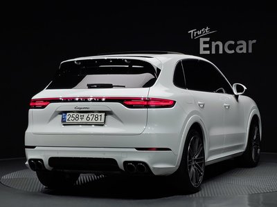 PORSCHE CAYENNE - 3