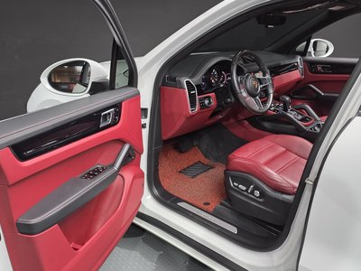 PORSCHE CAYENNE - 10