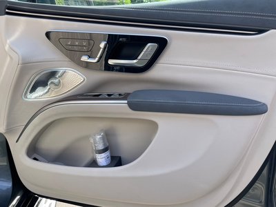 MERCEDES-BENZ EQS - 7